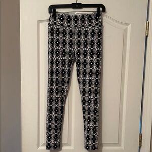 LuLaRoe Geometric Black and White Leggings